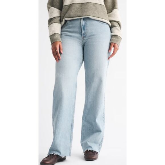 Abercrombie & Fitch - 90s Relaxed Raw Hem / 30XL/ Light wash - Picture 1 of 9